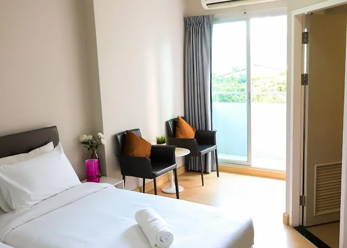 Cu Ihouse เรือนวิรัชมิตร 3*